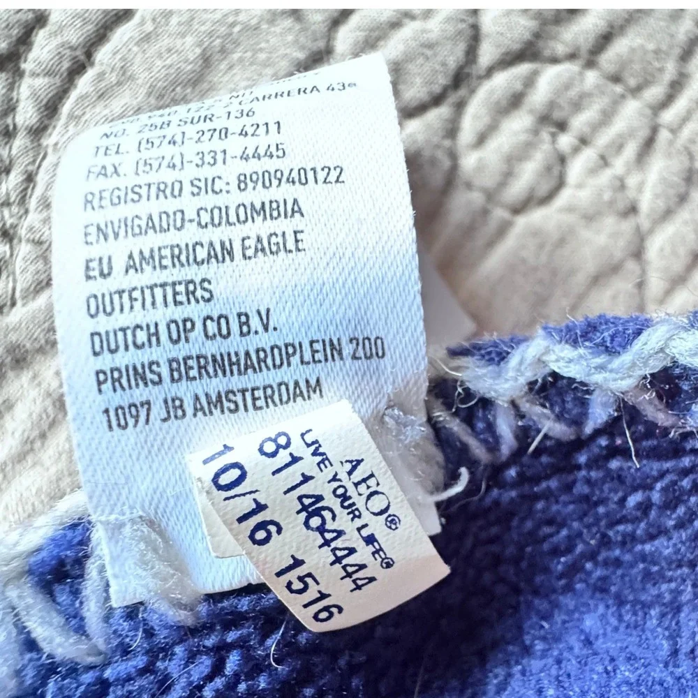 American Eagle Outfitters Blue Red White Logo Fleece Throw Blanket Spellout 2016